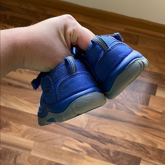 Keen Kids Vibrant Blue Adventure Sandals - Picture 6 of 6